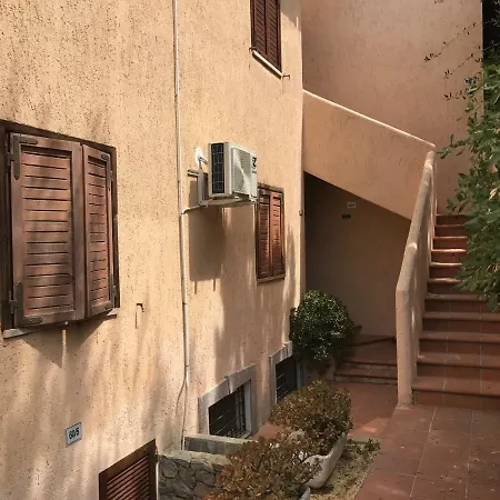 Il Castello * 罗通多港